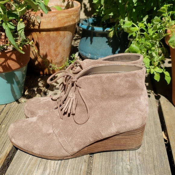 Dr. Scholl's Dakota Wedge Ankle Boot  9 - Picture 10 of 13